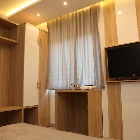 Gold Crown Apartments ياغودينا المظهر الخارجي الصورة