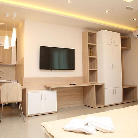 Gold Crown Apartments ياغودينا المظهر الخارجي الصورة