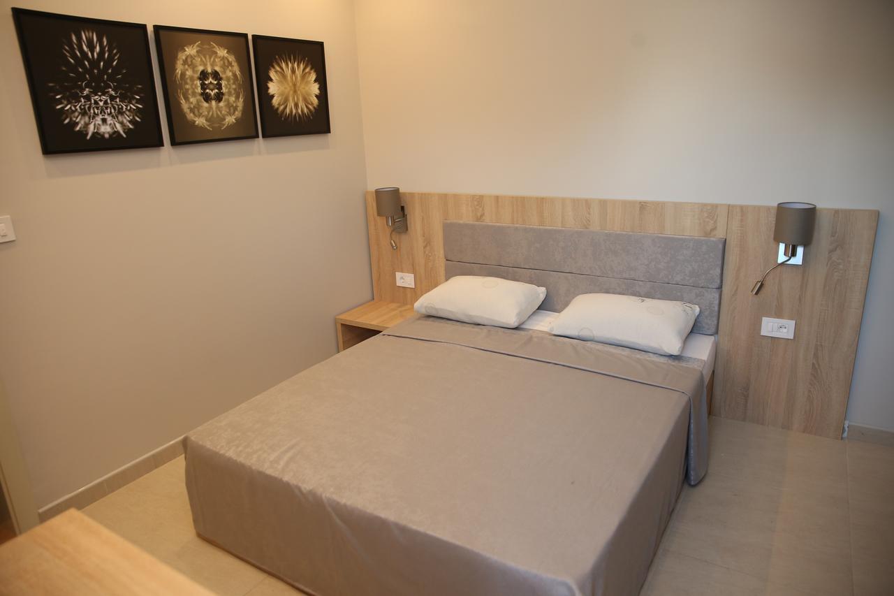 Gold Crown Apartments ياغودينا الغرفة الصورة
