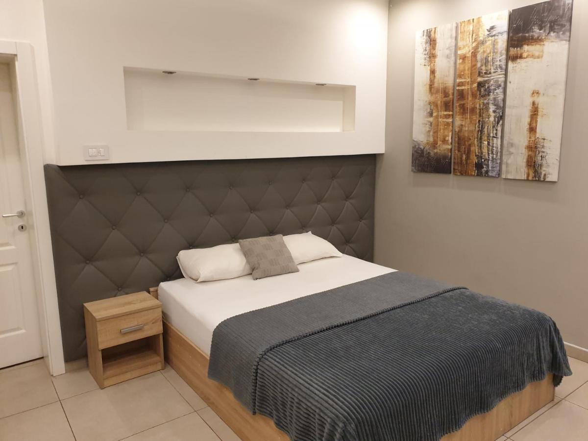 Gold Crown Apartments ياغودينا المظهر الخارجي الصورة